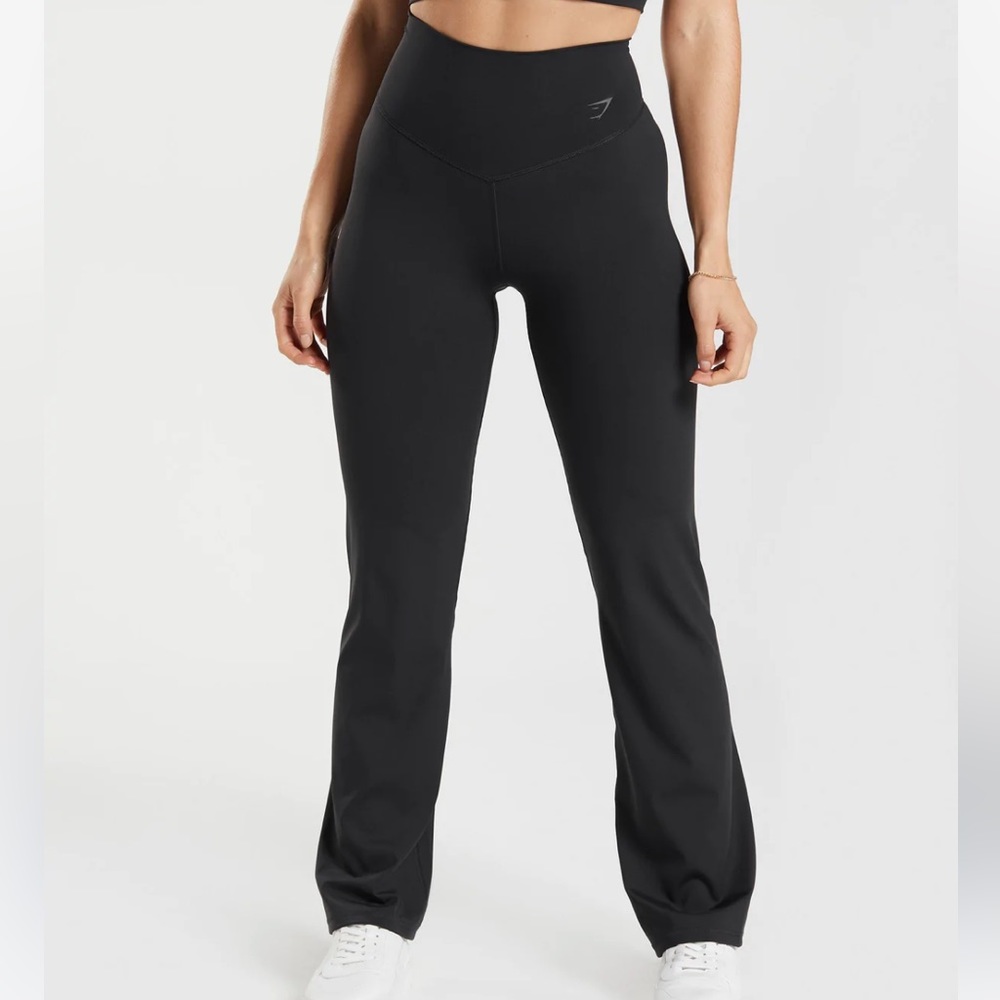 Gymshark flare leggings